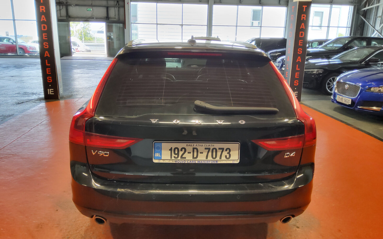 Volvo V90 D4 (190hp) Momentum Auto