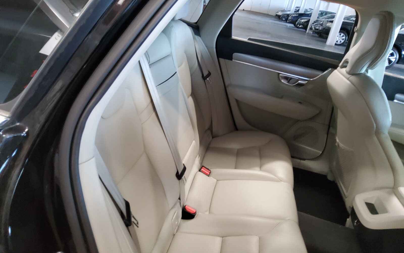 Volvo V90 D4 (190hp) Momentum Auto