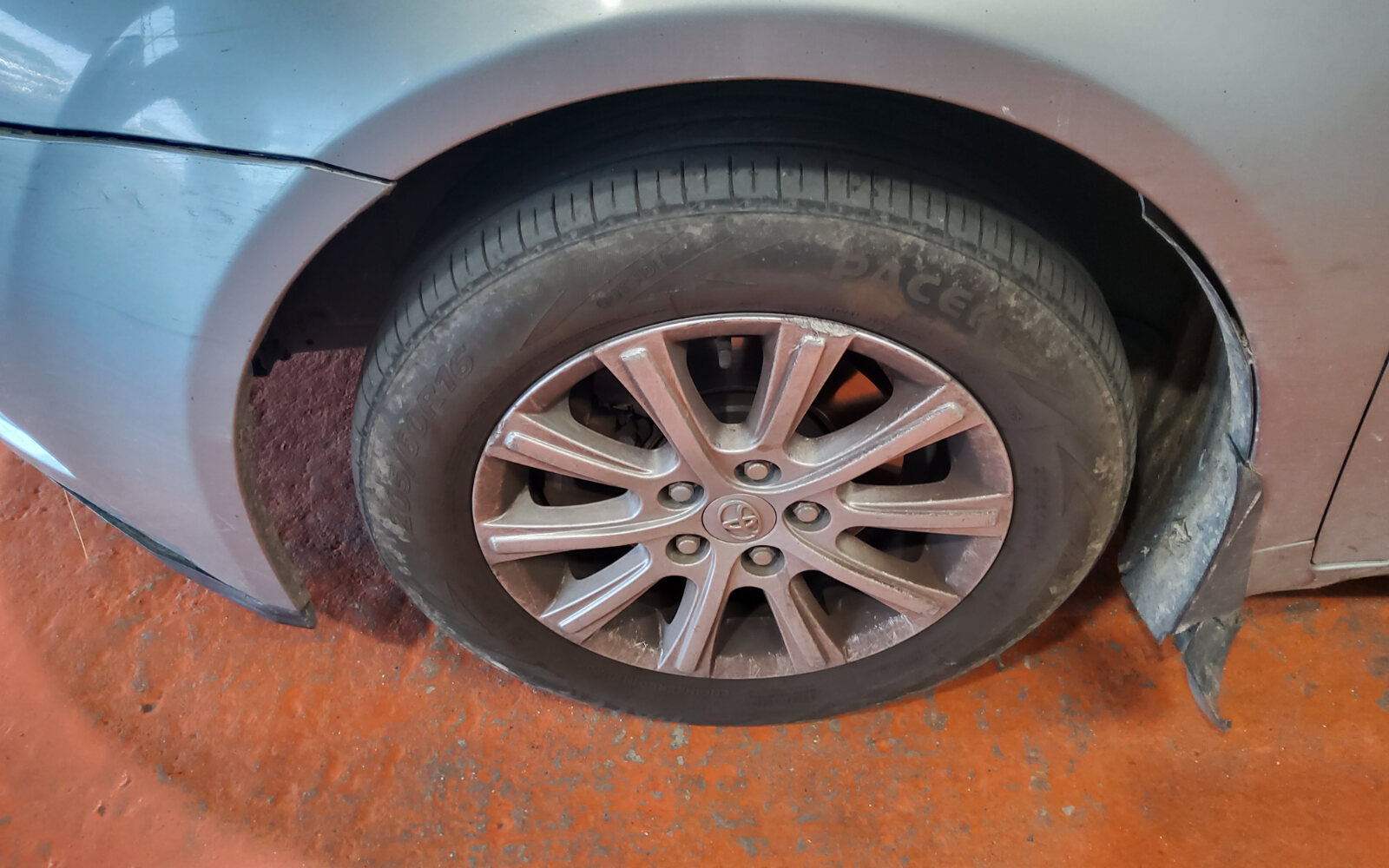 Toyota Avensis 2.0 D-4D DPF 125 BHP Terra