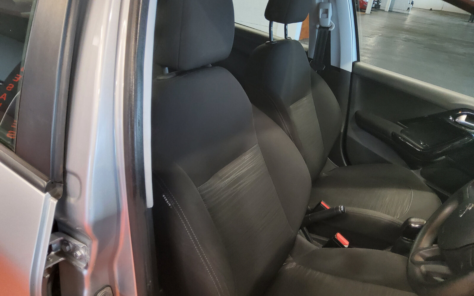 Peugeot 208 1.2 PureTech 68bhp Access 5 dr