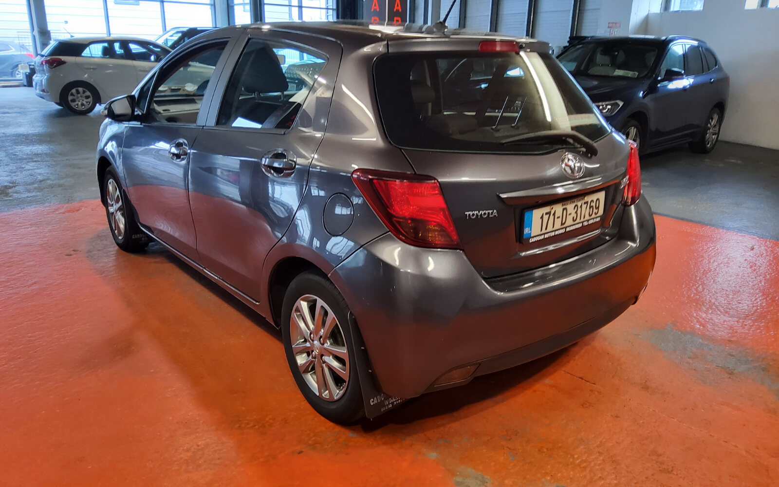Toyota Yaris 1.0 VVT-i 5Dr Luna