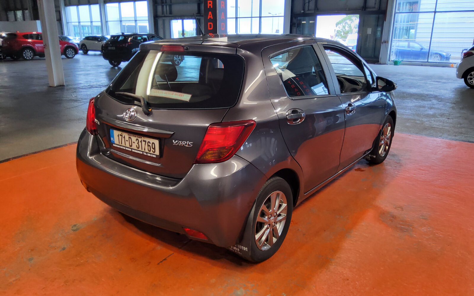 Toyota Yaris 1.0 VVT-i 5Dr Luna