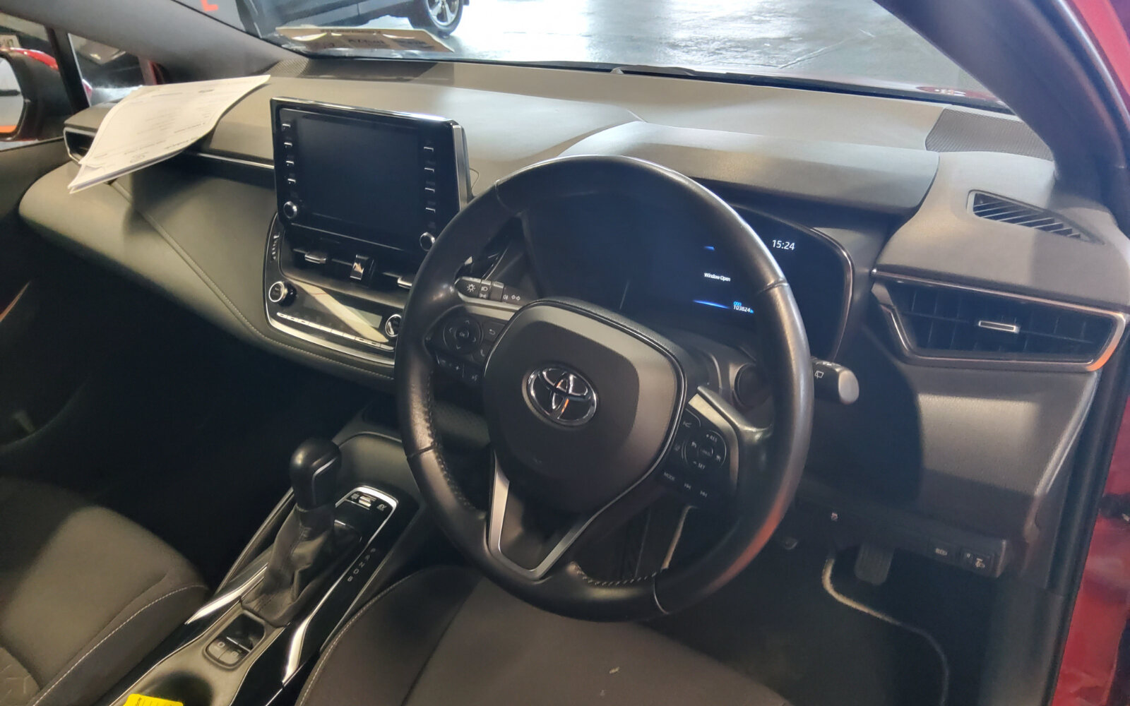 Toyota Corolla 1.8 Hybrid Luna Hatchback