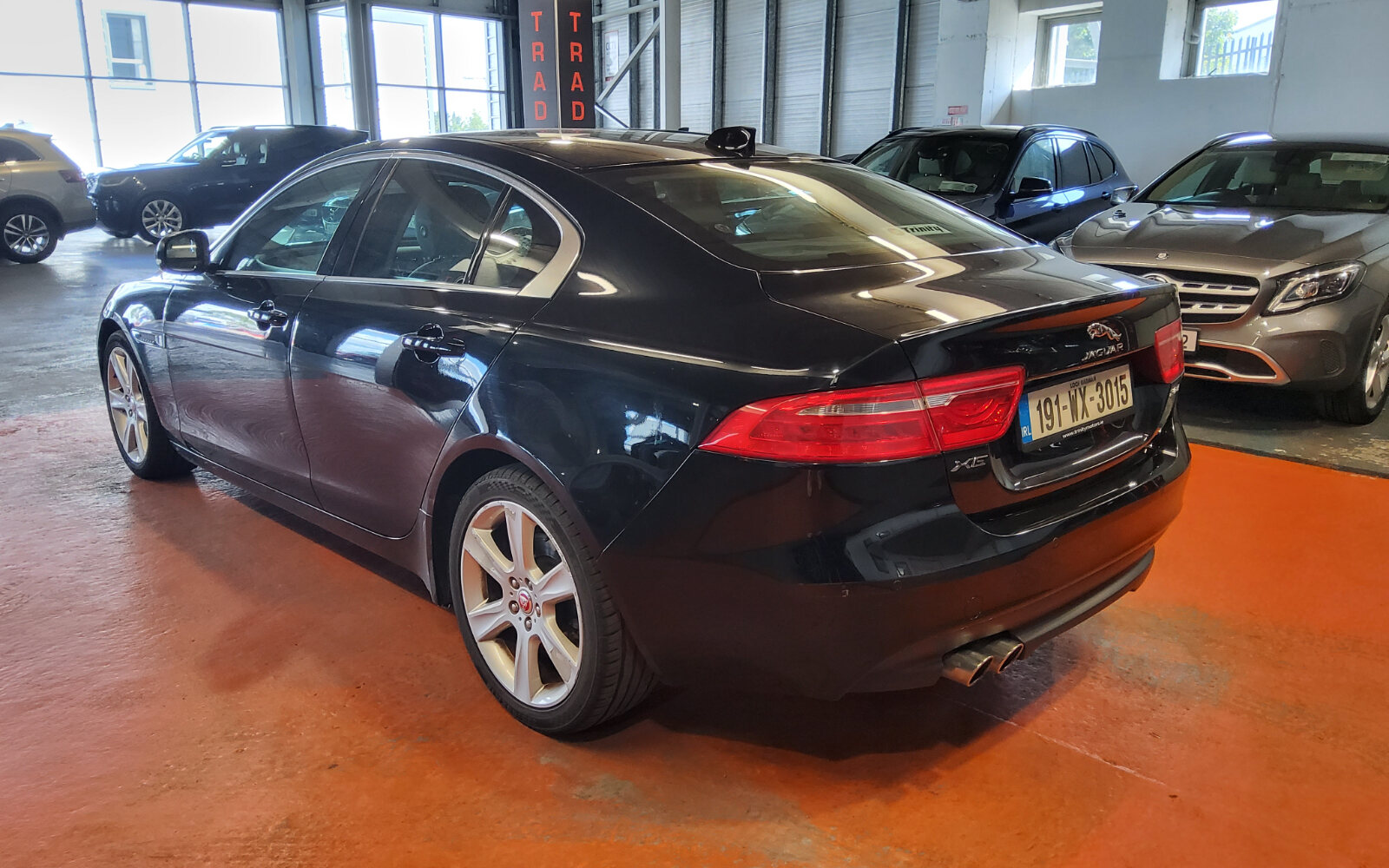 Jaguar XE 2.0D I4 180 PS RWD Auto Portfolio