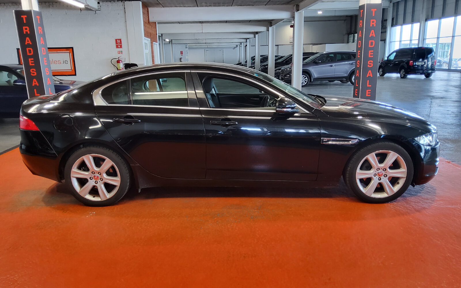Jaguar XE 2.0D I4 180 PS RWD Auto Portfolio
