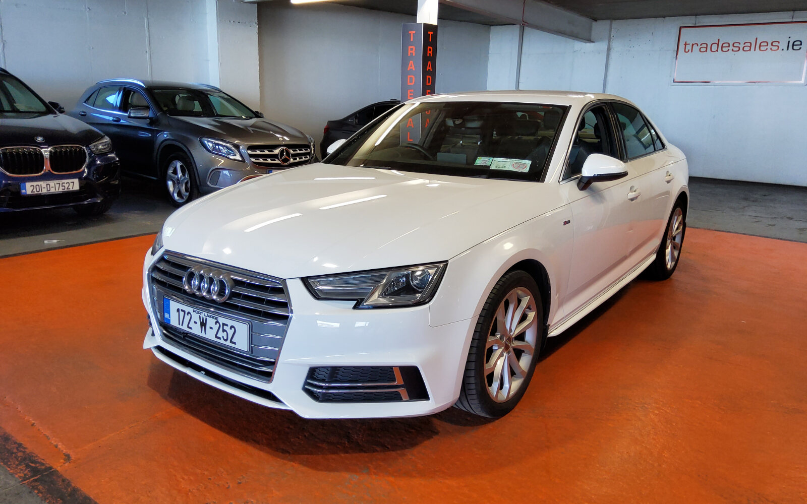 Audi A4 2.0TDI 122HP S Line