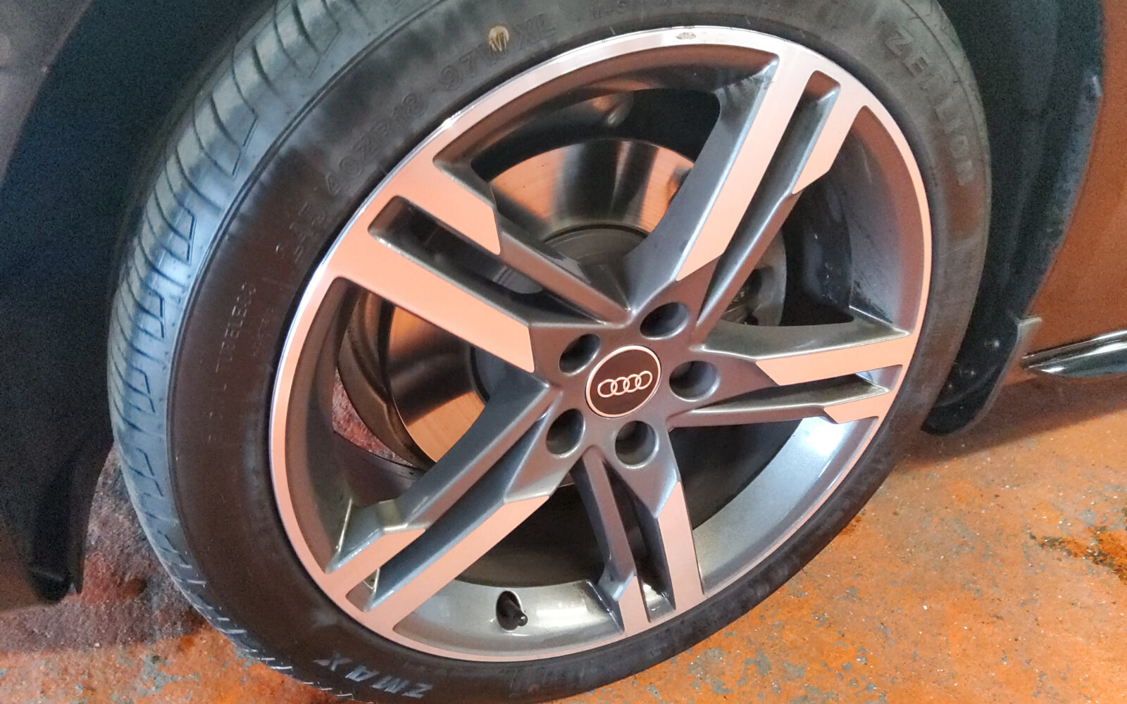 Audi A4 30 TDI 136HP S Tronic SE