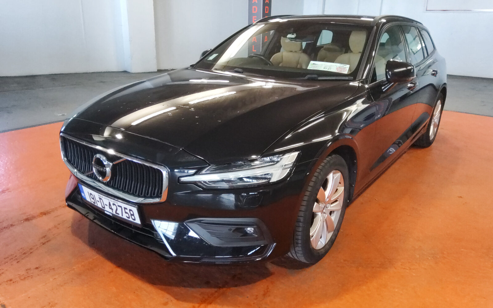Volvo V60 D3 (150hp) Momentum Auto
