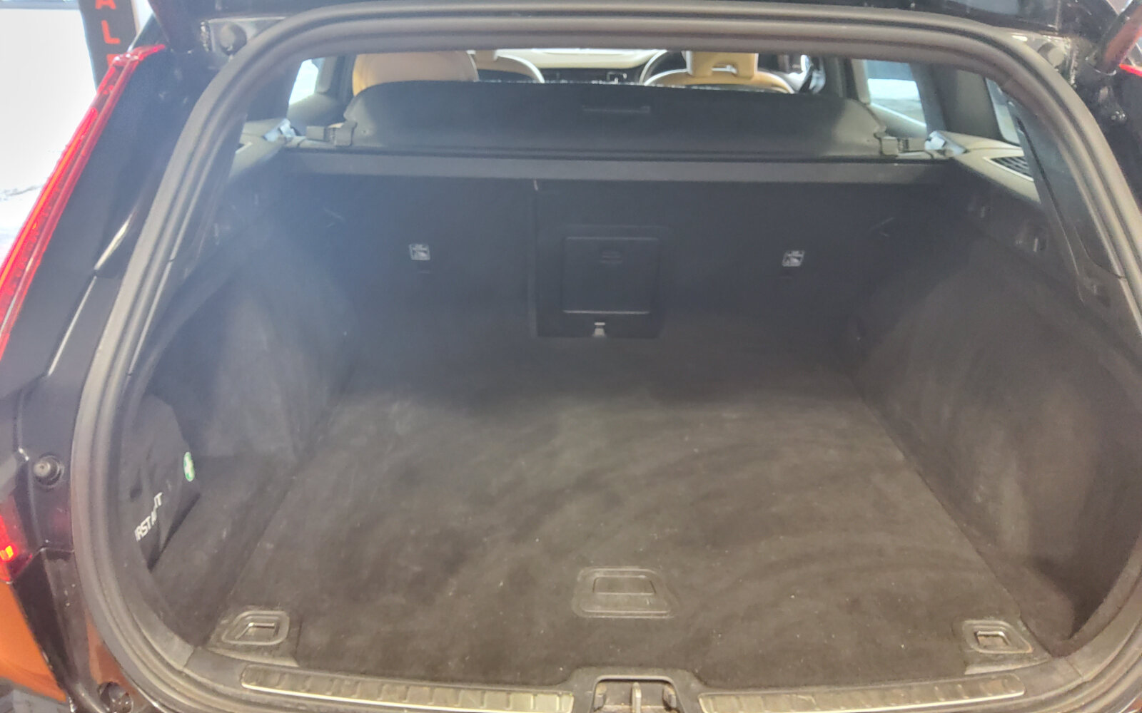 Volvo V60 D3 (150hp) Momentum Auto
