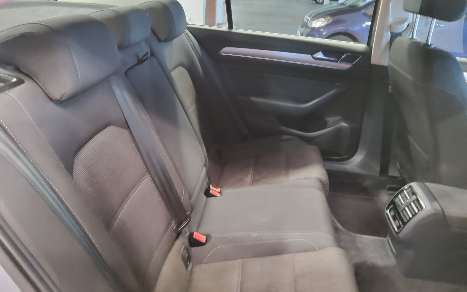 Volkswagen Passat 1.6 TDI 120HP Comfortline