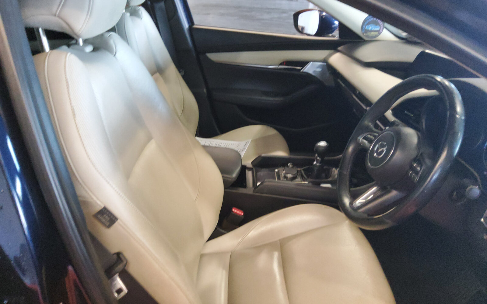 Mazda Mazda3 2.0P 4DR (180ps) PLATINUM SPORT