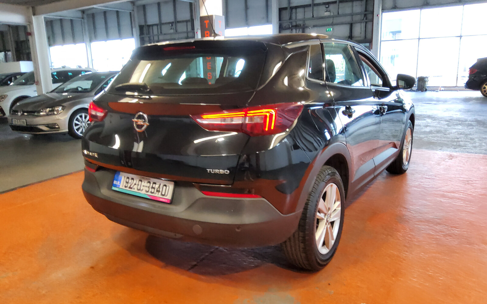 Opel Grandland X SC 1.2i 130PS 6 Speed