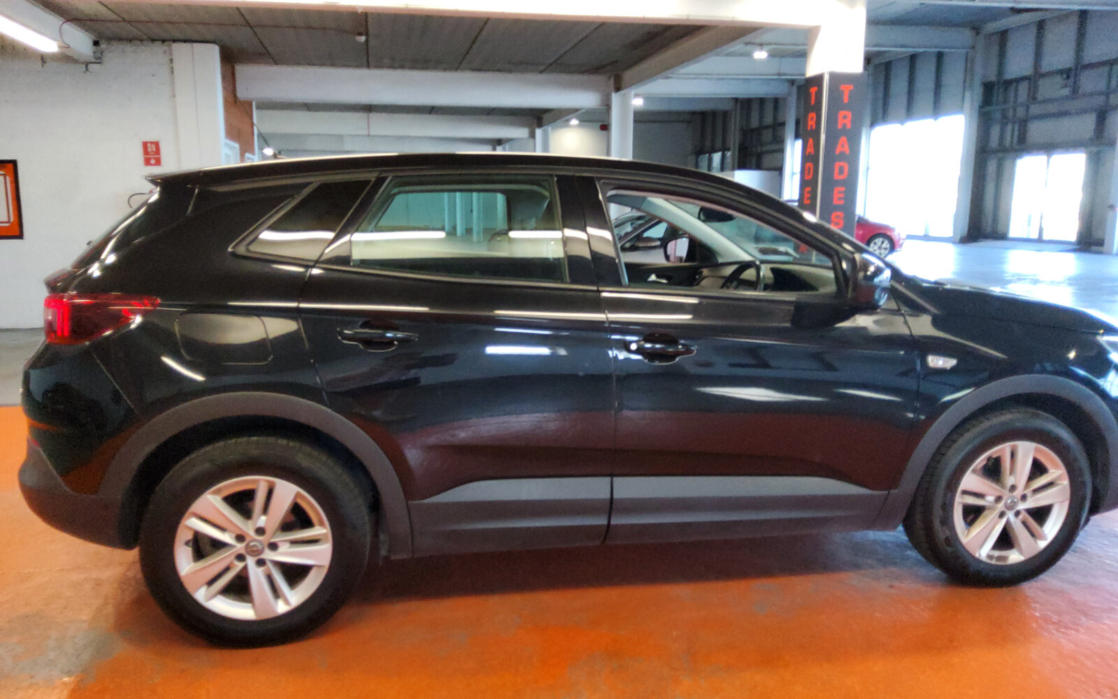 Opel Grandland X SC 1.2i 130PS 6 Speed