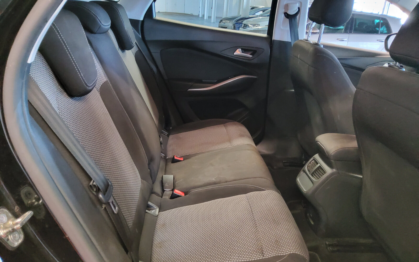 Opel Grandland X SC 1.2i 130PS 6 Speed