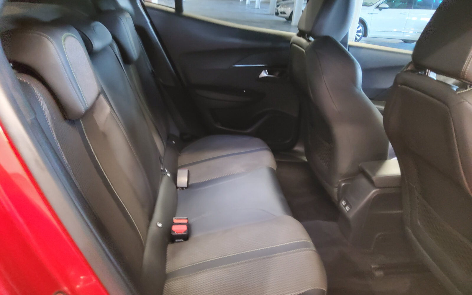 Peugeot 2008 Electric 136 bhp (50 kWh) GT