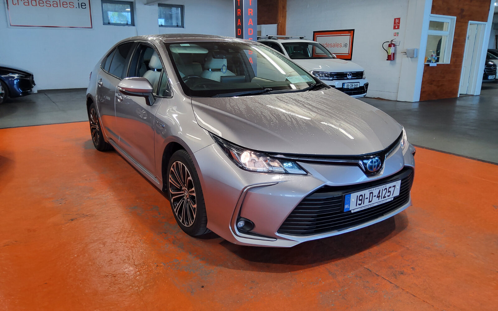 Toyota Corolla 1.8 Hybrid Luna Sport Saloon