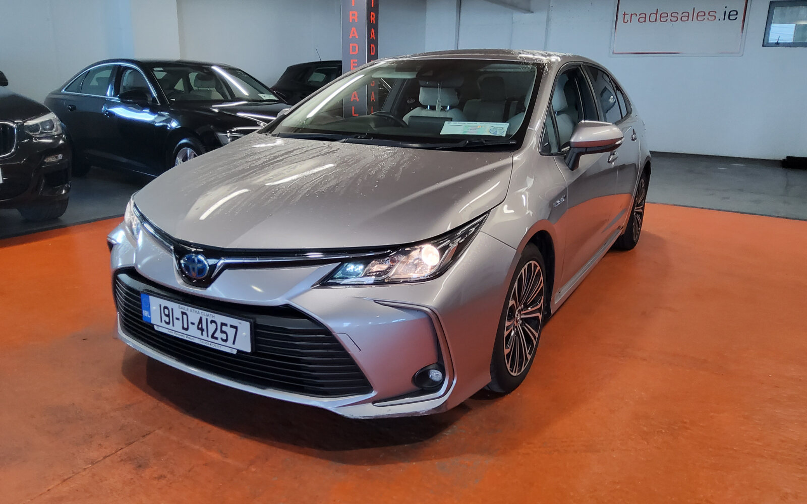 Toyota Corolla 1.8 Hybrid Luna Sport Saloon