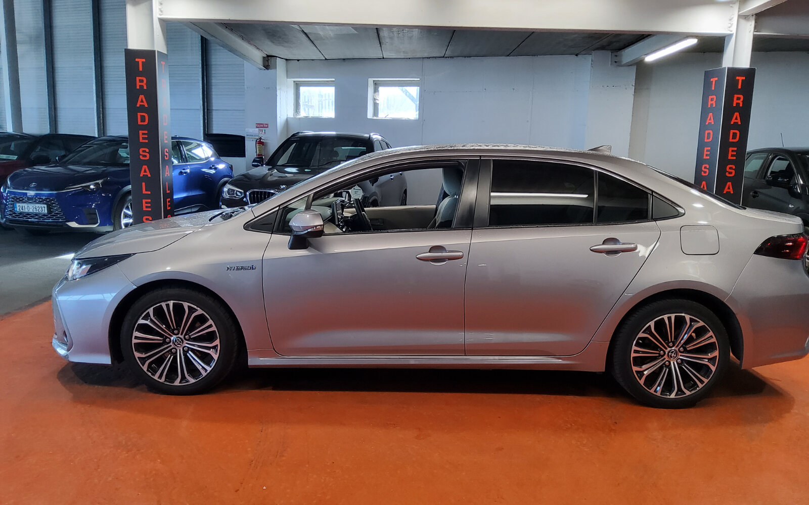 Toyota Corolla 1.8 Hybrid Luna Sport Saloon