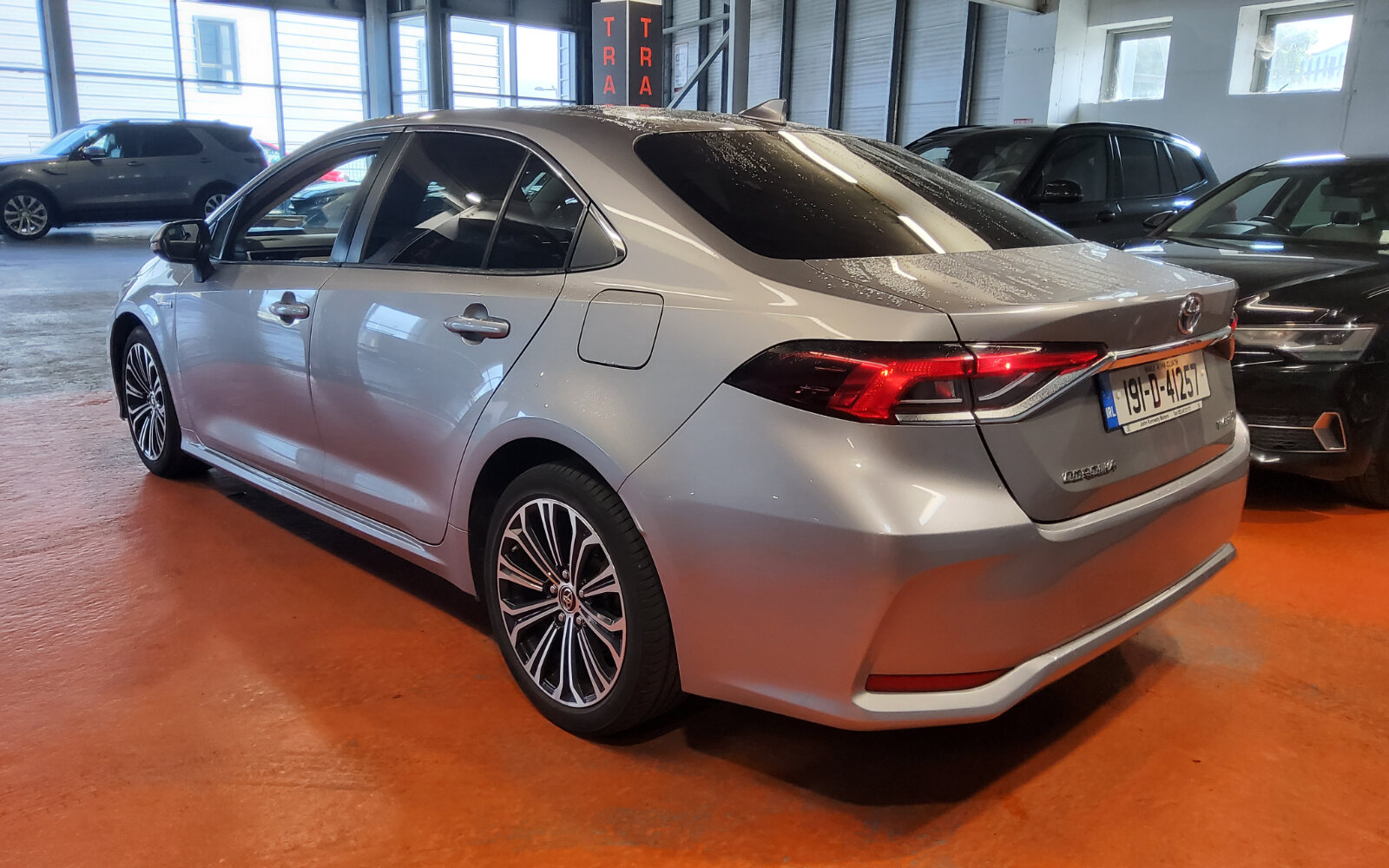 Toyota Corolla 1.8 Hybrid Luna Sport Saloon