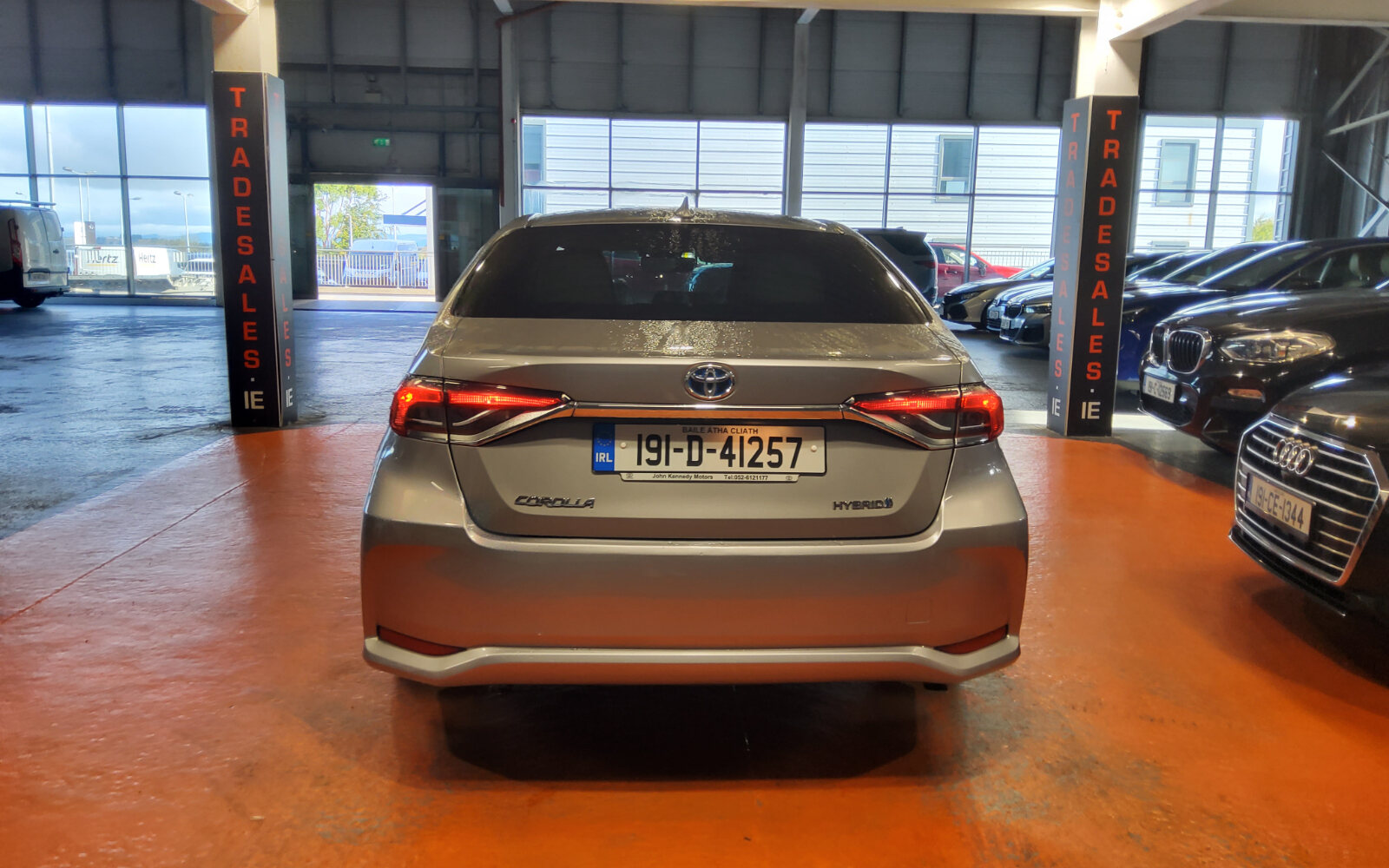 Toyota Corolla 1.8 Hybrid Luna Sport Saloon