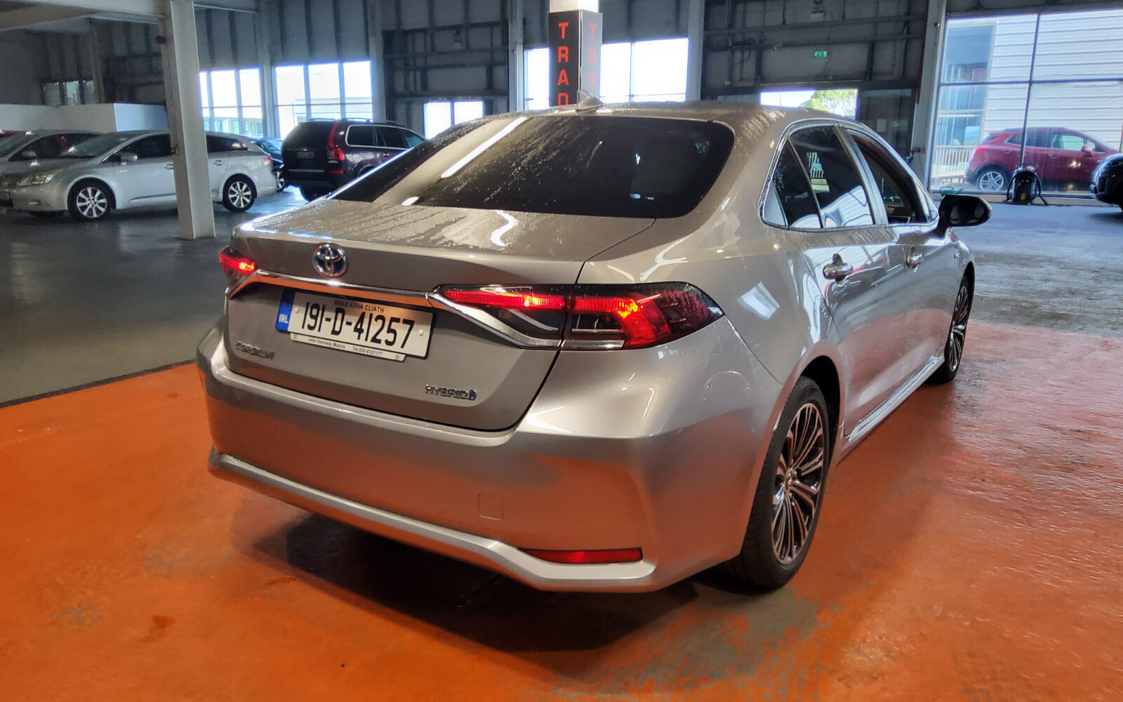 Toyota Corolla 1.8 Hybrid Luna Sport Saloon