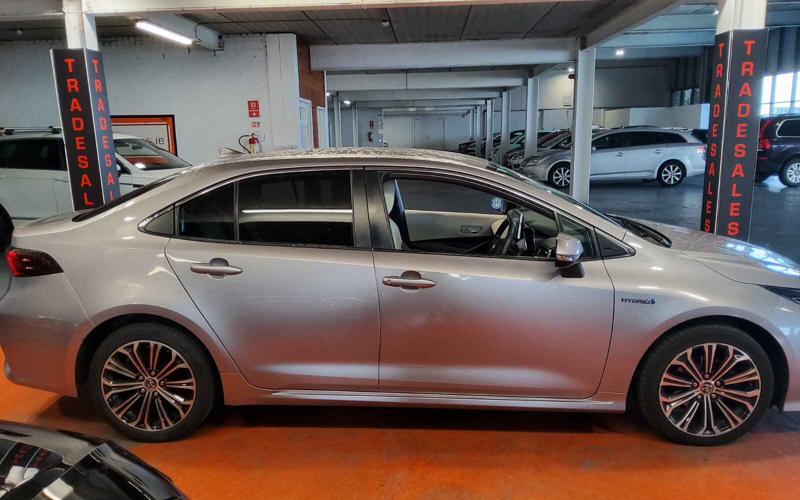 Toyota Corolla 1.8 Hybrid Luna Sport Saloon