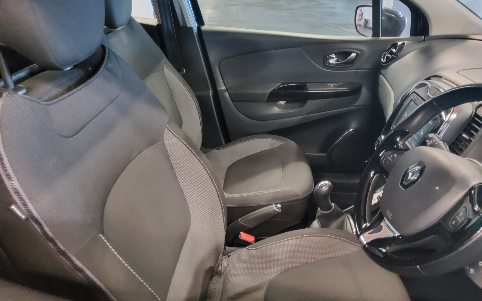 Renault Captur TCe 90 S&S SIGNATURE