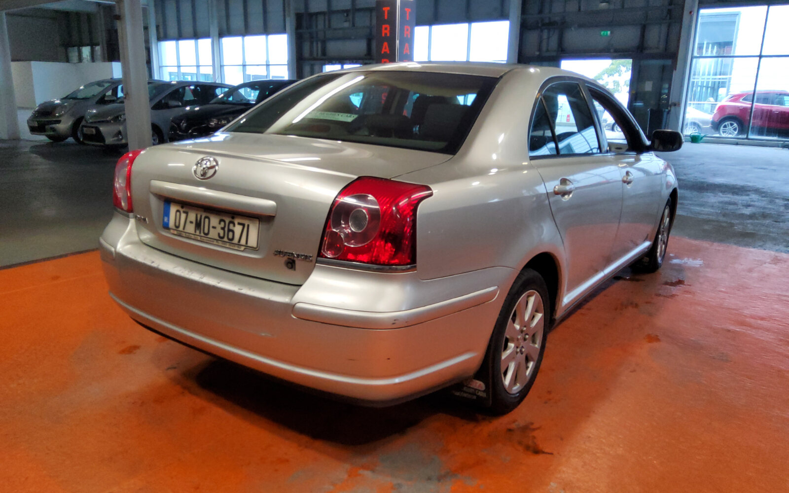 Toyota Avensis 1.6 VVT-i Aura