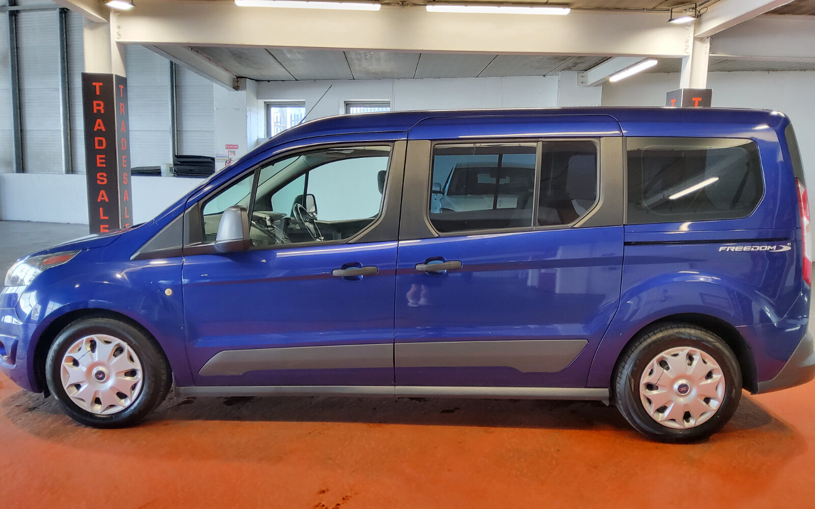 Ford Tourneo Connect 1.5 100PS LWB Titanium Auto