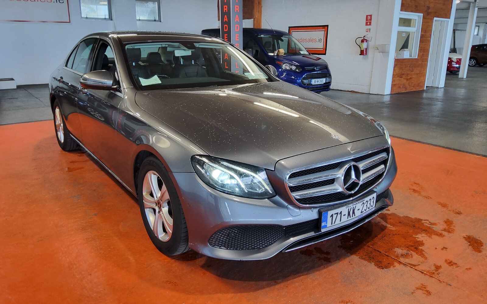 Mercedes-Benz E-Class E 220 D AVANTGARDE A/T
