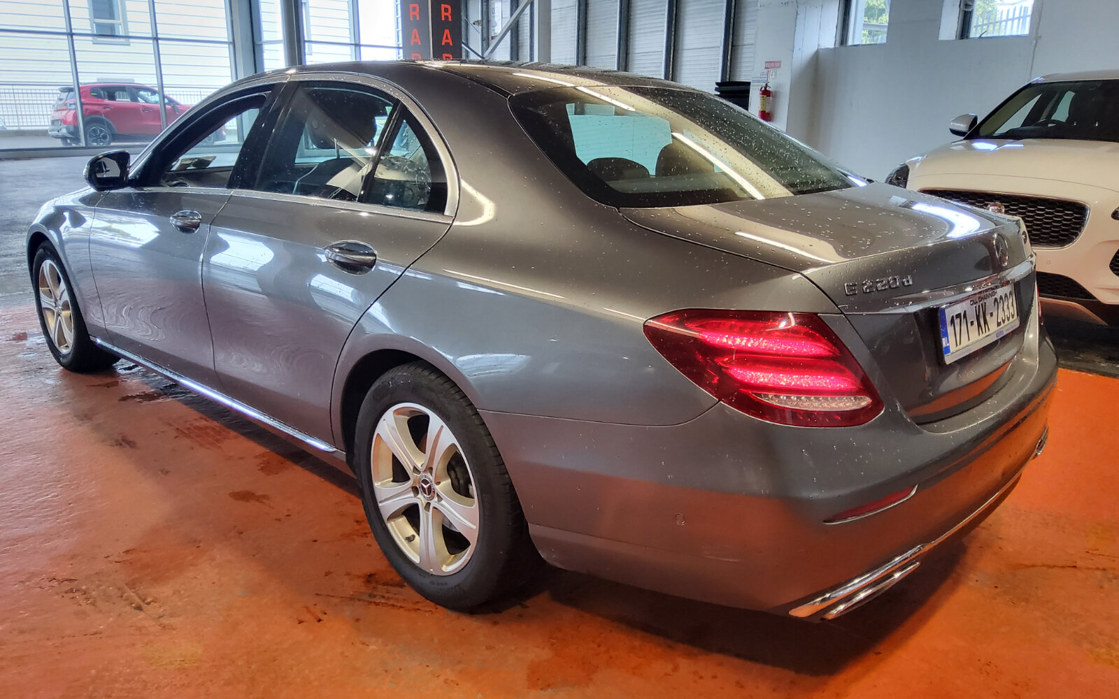 Mercedes-Benz E-Class E 220 D AVANTGARDE A/T