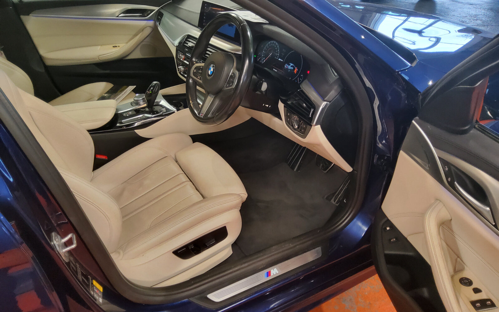 BMW 5-Series 530e M Sport Auto