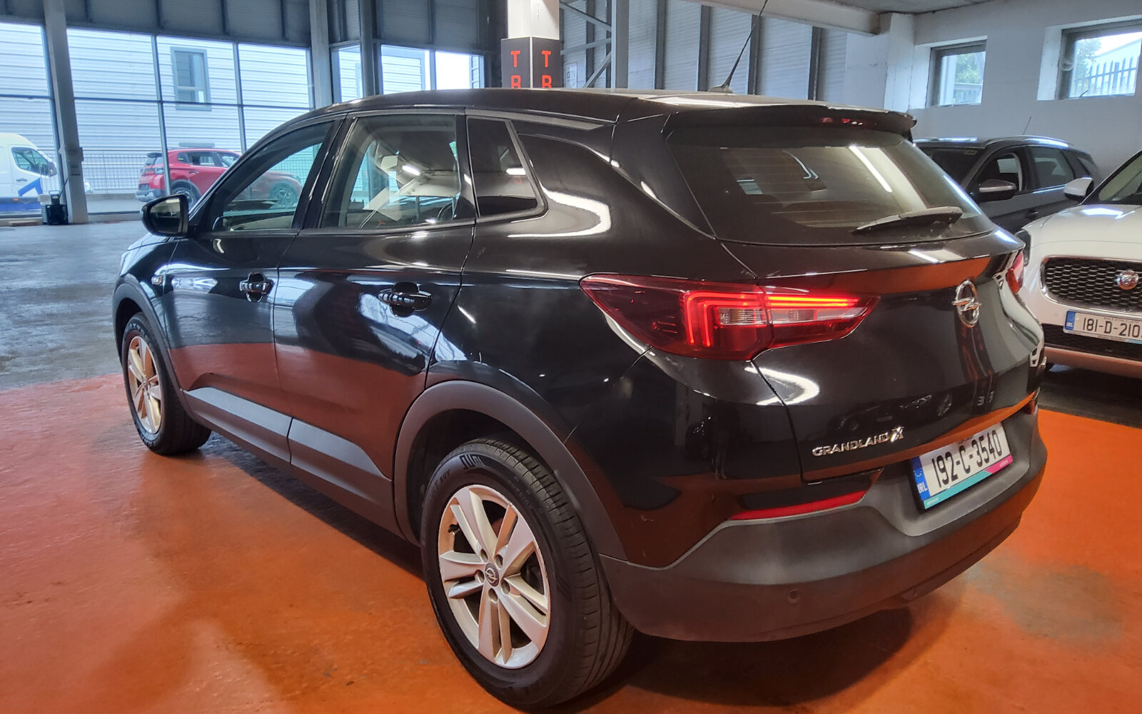 Opel Grandland X SC 1.2i 130PS 6 Speed
