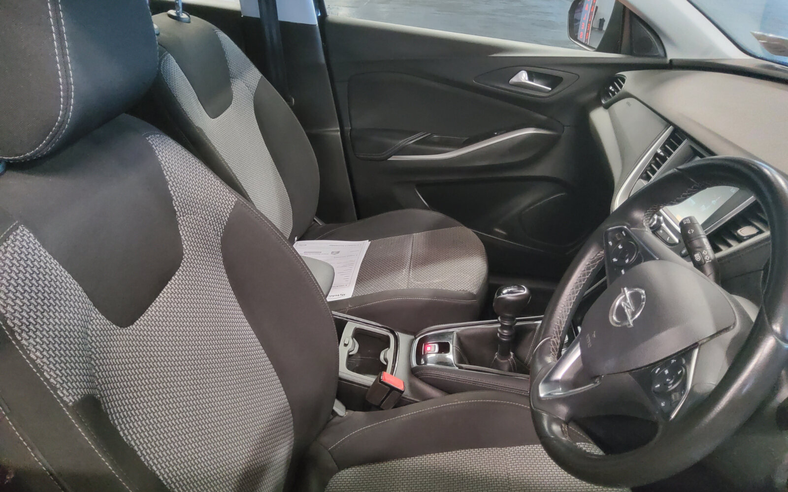 Opel Grandland X SC 1.2i 130PS 6 Speed
