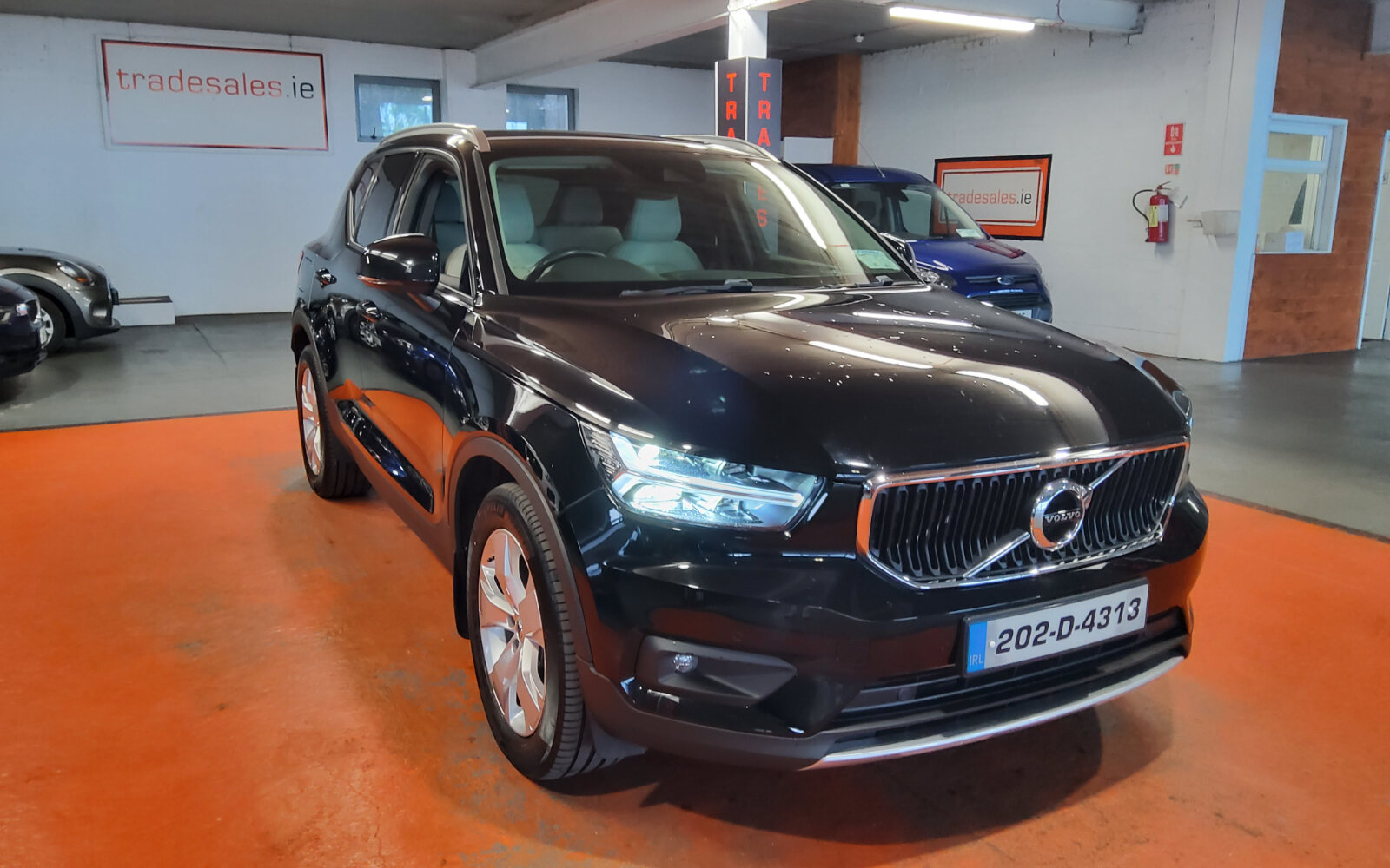 Volvo XC40 D3 DIESEL (150hp) Momentum Auto