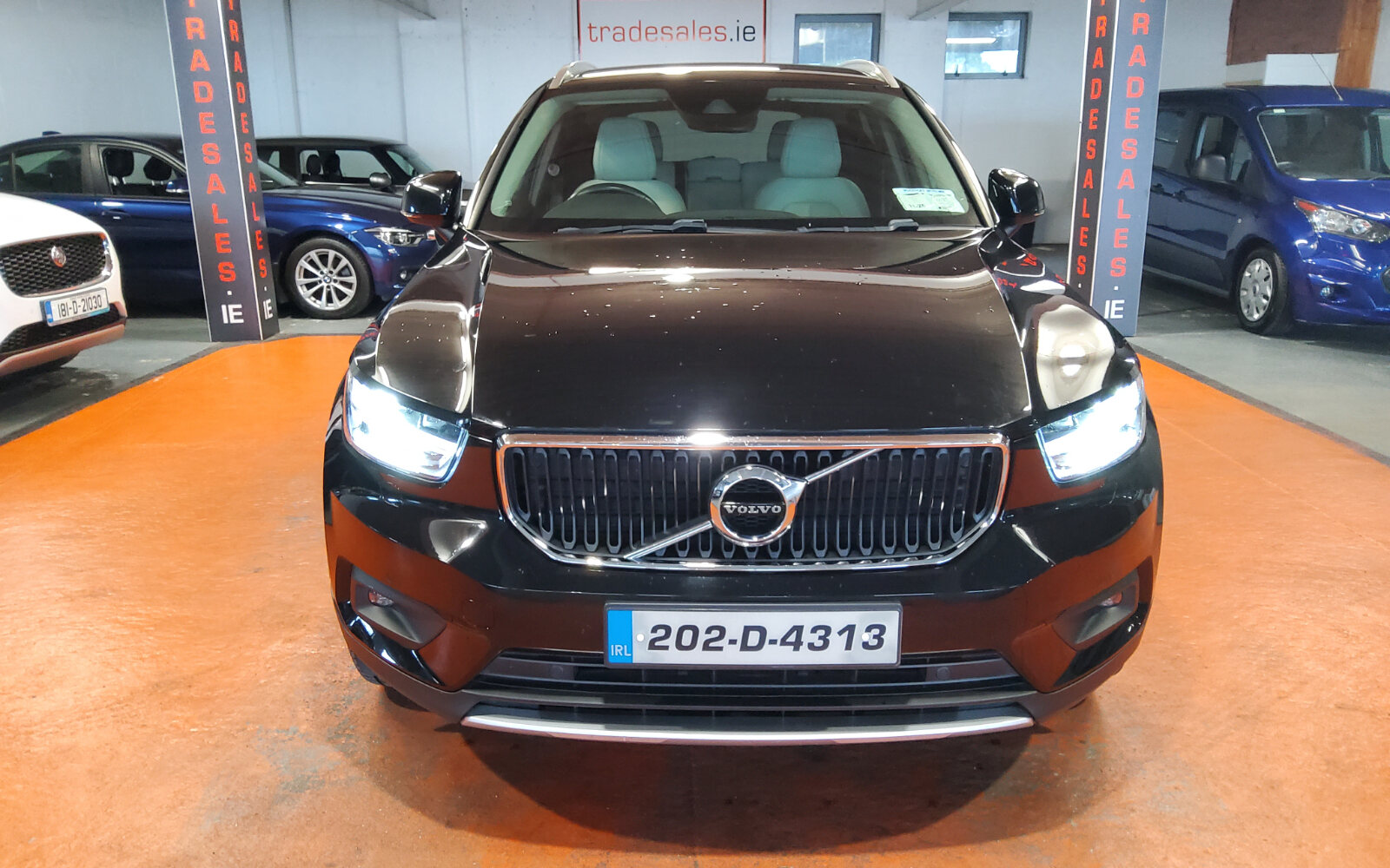 Volvo XC40 D3 DIESEL (150hp) Momentum Auto