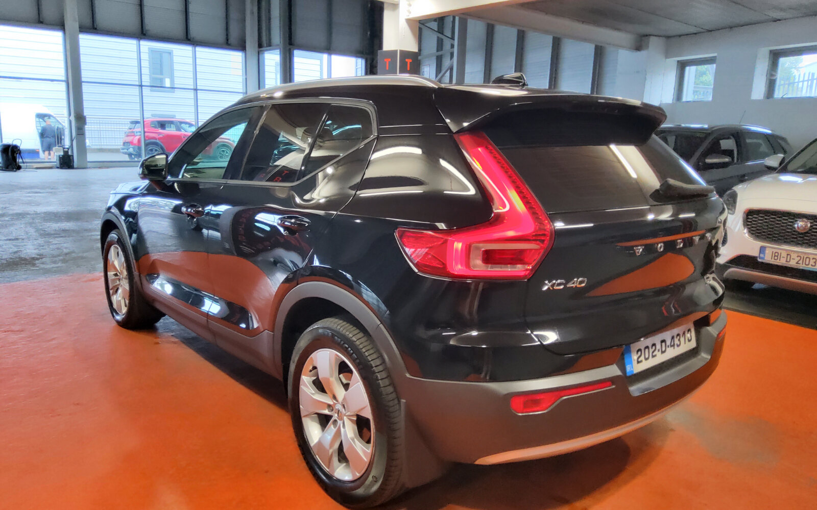 Volvo XC40 D3 DIESEL (150hp) Momentum Auto