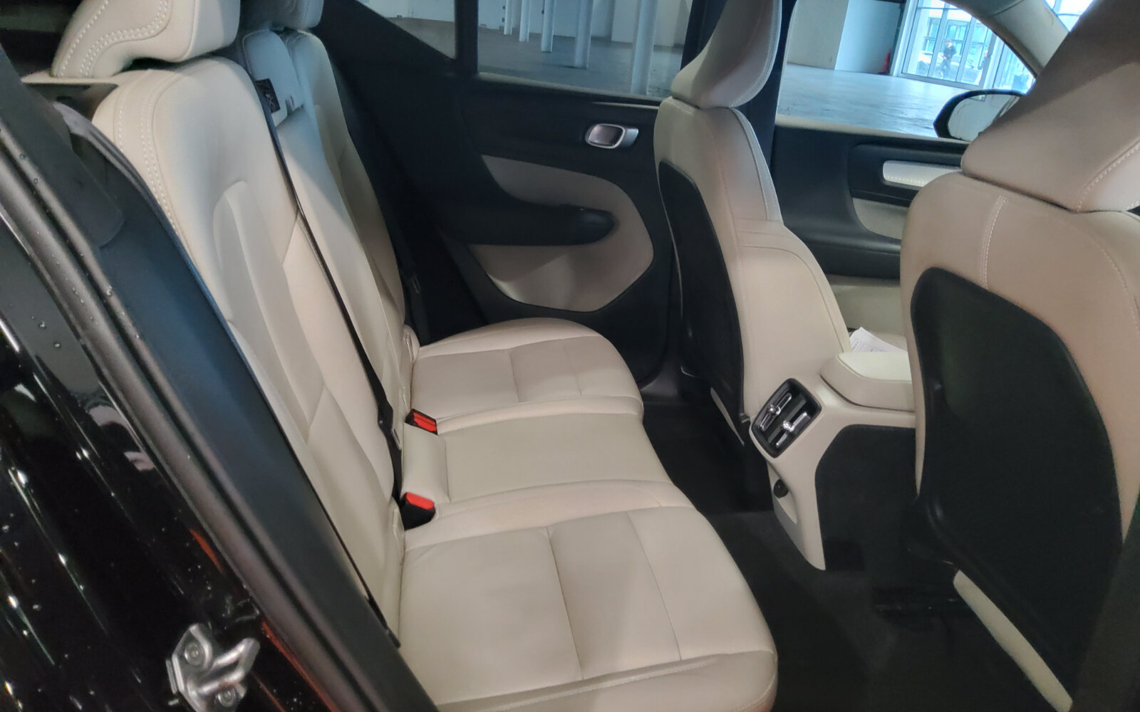 Volvo XC40 D3 DIESEL (150hp) Momentum Auto