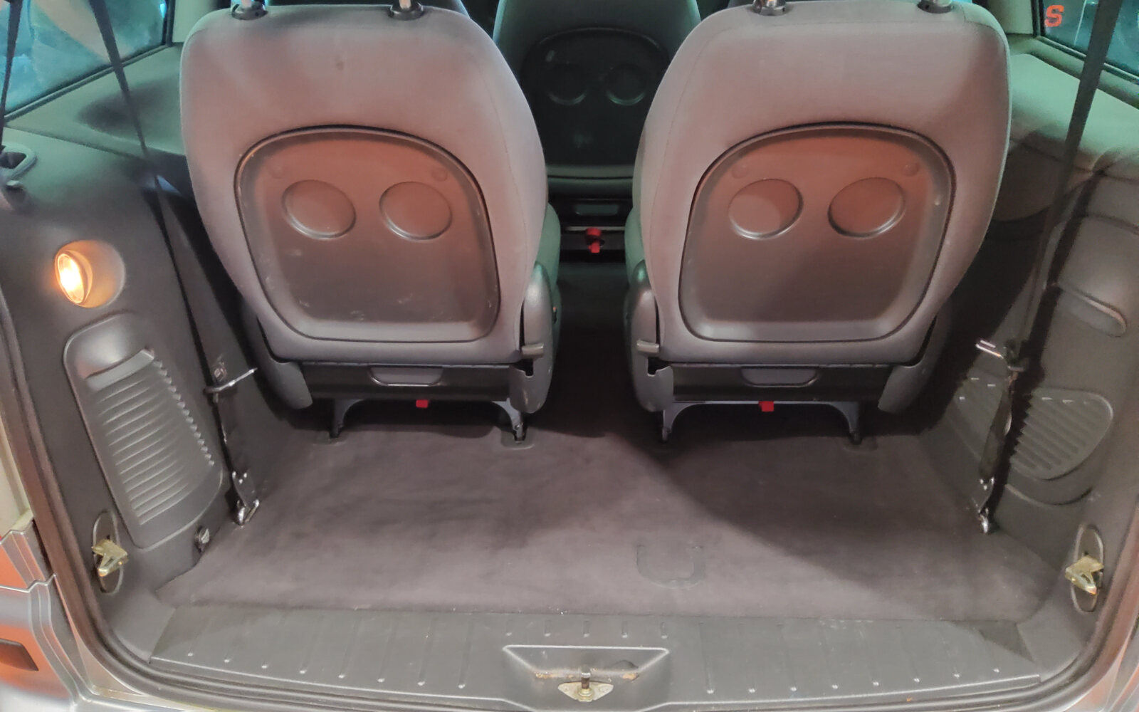 Ford Galaxy 1.9TD Zetec 130 ps