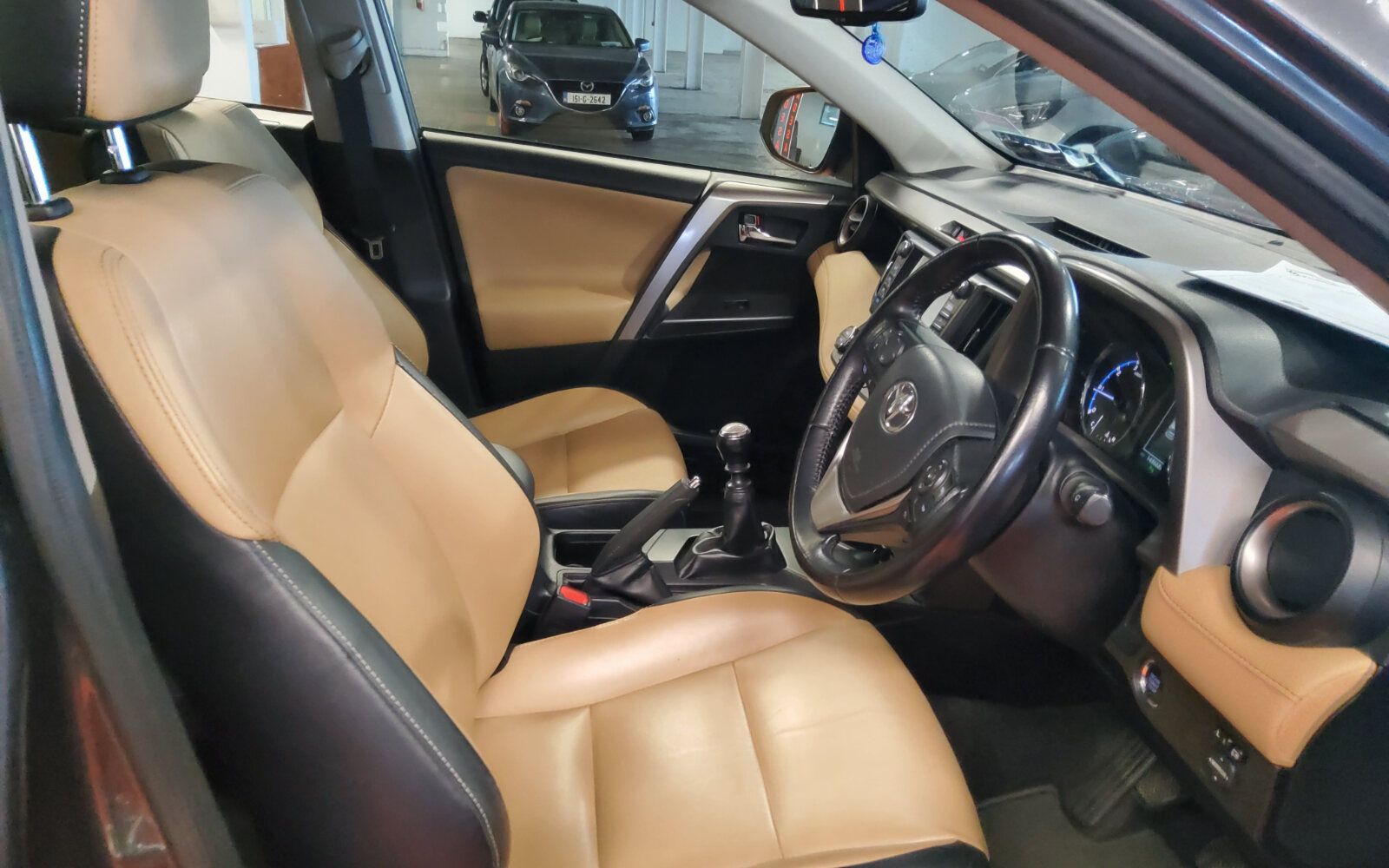 Toyota RAV4 2.0 D-4D (143) 2WD SOL