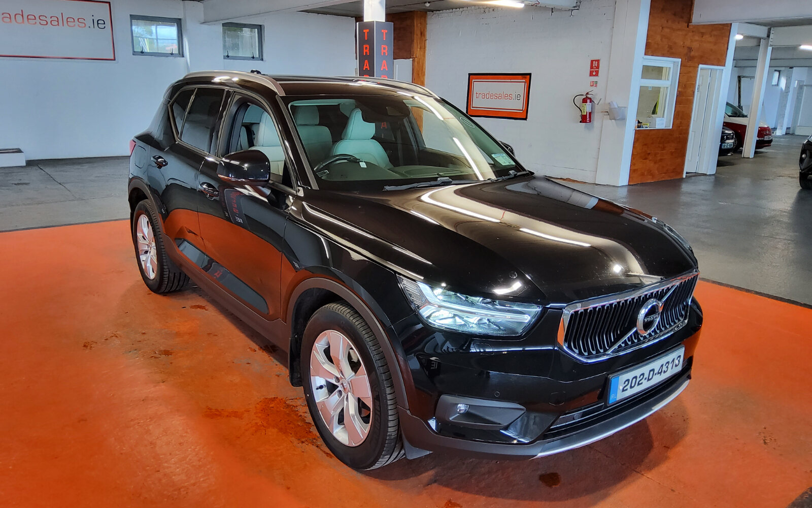 Volvo XC40 D3 DIESEL (150hp) Momentum Auto