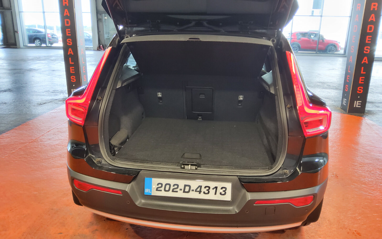Volvo XC40 D3 DIESEL (150hp) Momentum Auto