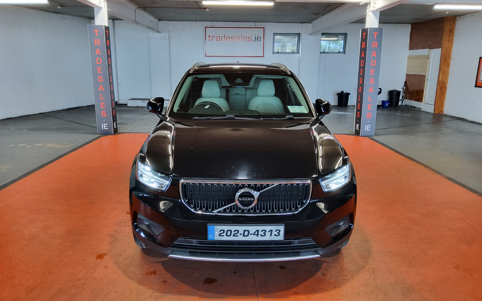 Volvo XC40 D3 DIESEL (150hp) Momentum Auto