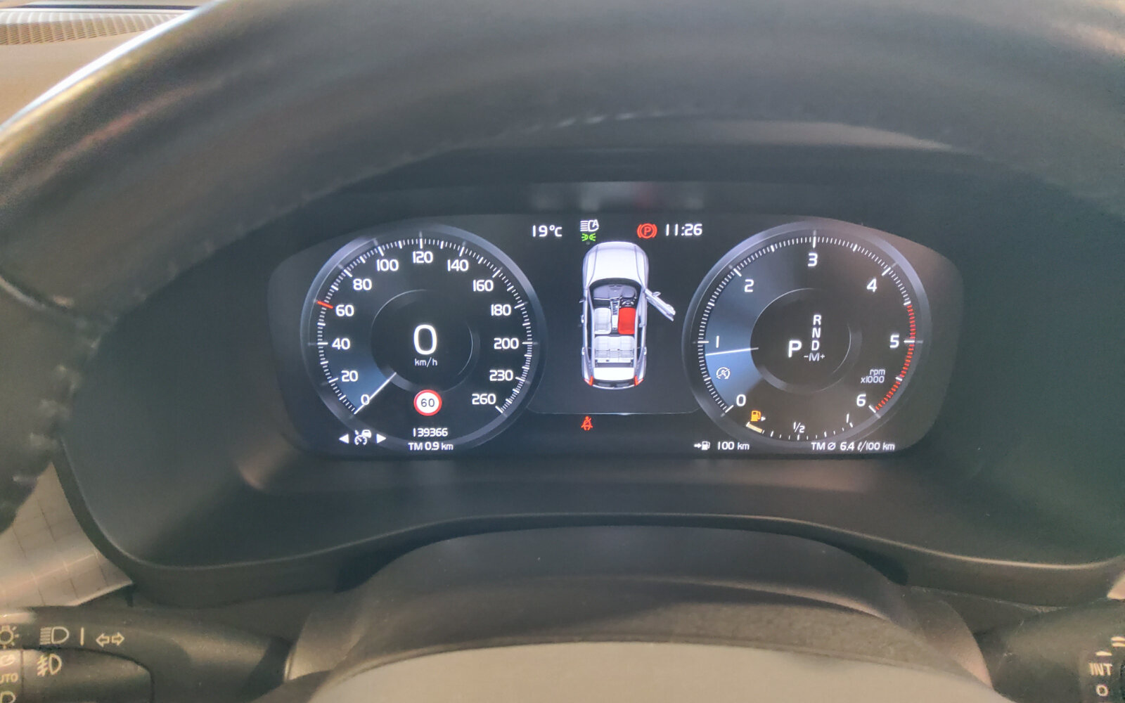 Volvo XC40 D3 DIESEL (150hp) Momentum Auto
