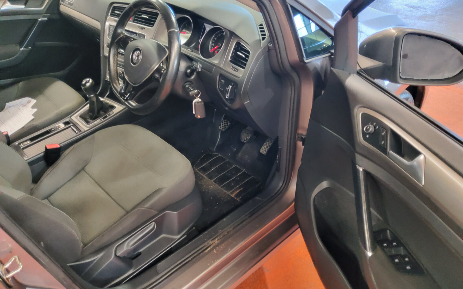 Volkswagen Golf 1.6 TDI 105HP COMFORTLINE