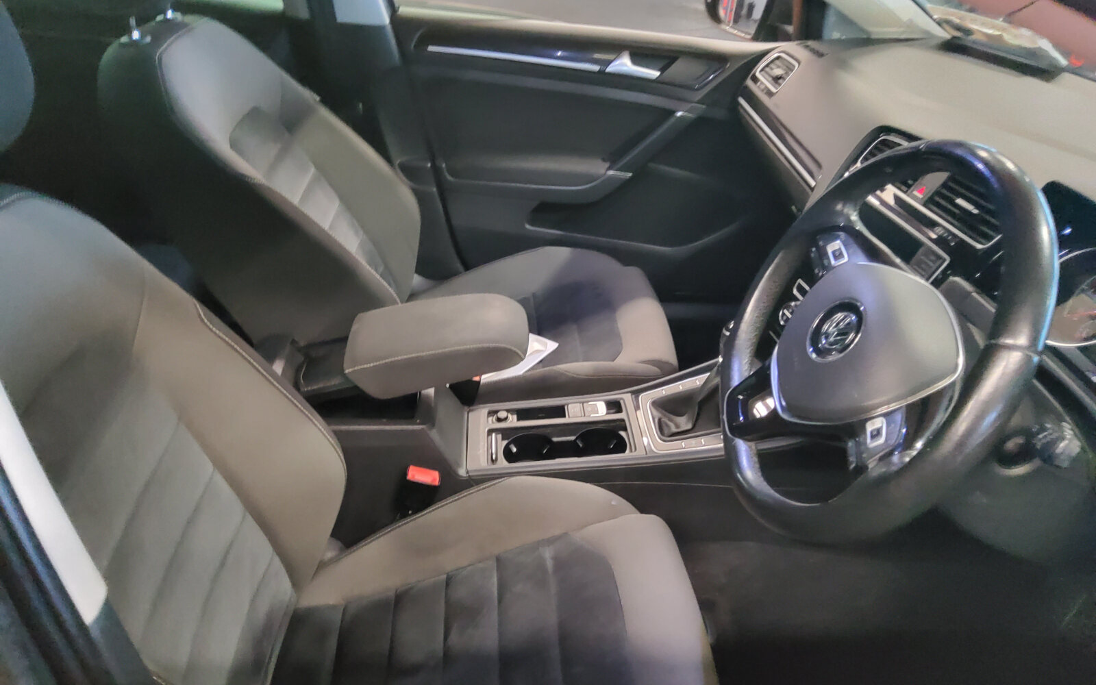 Volkswagen Golf 1.6 TDI 5DR 110HP Highline