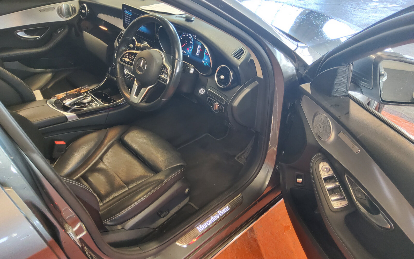 Mercedes-Benz C-Class 2.0 C 220 D AVANTGARDE AUTO