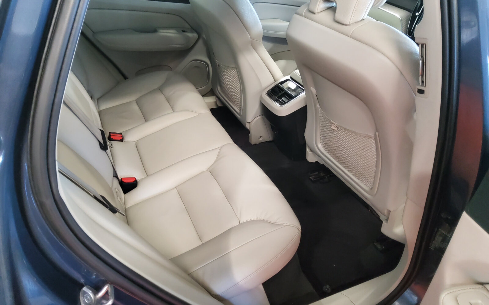 Volvo XC60 B4 diesel MHEV 197hp AT8 Plus Bright