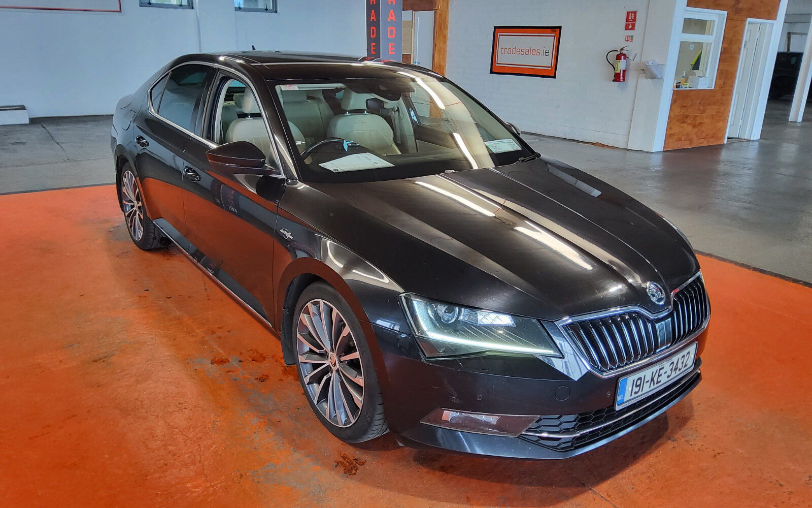 Skoda Superb 2.0 TDI 150bhp DSG L&K