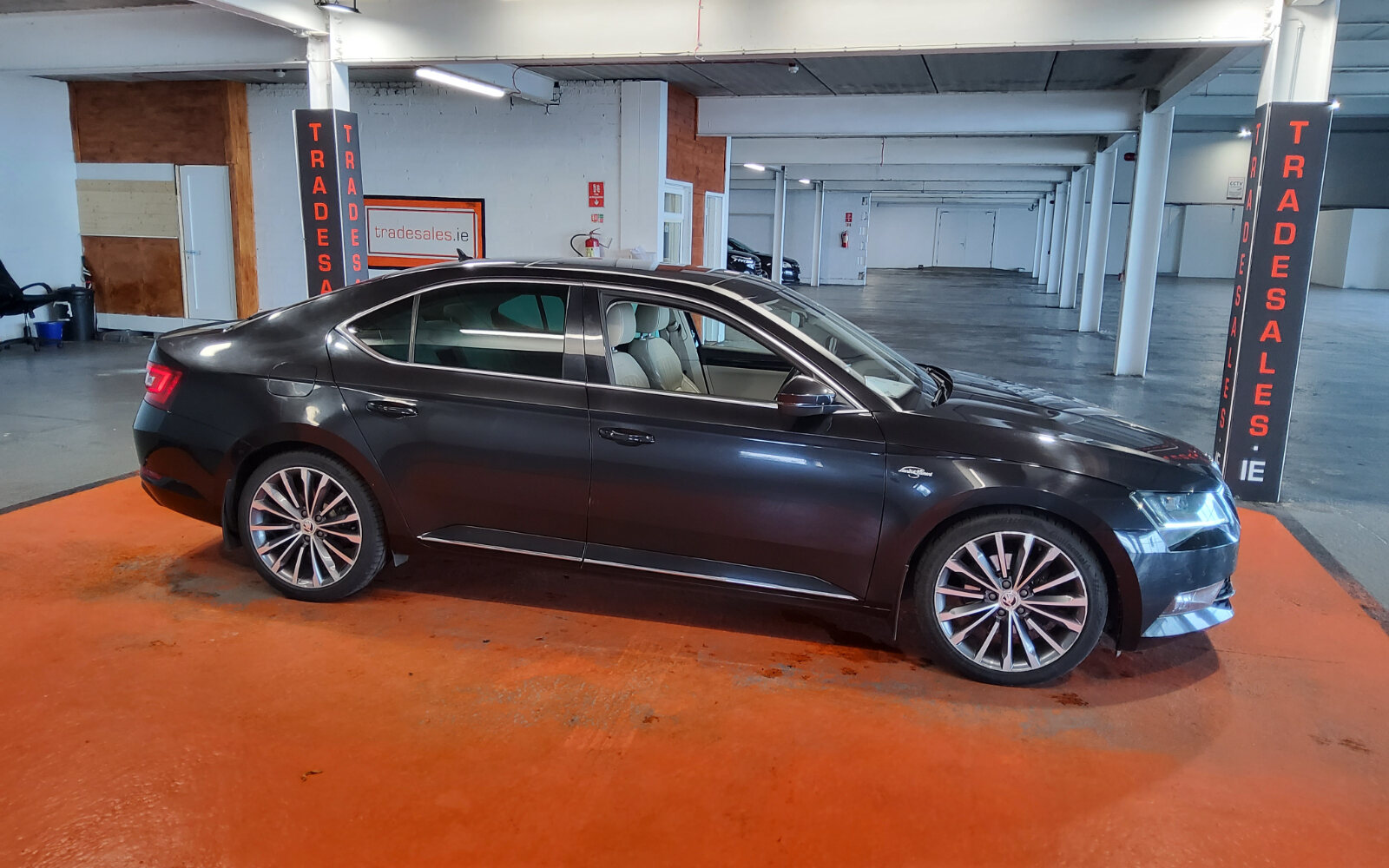 Skoda Superb 2.0 TDI 150bhp DSG L&K